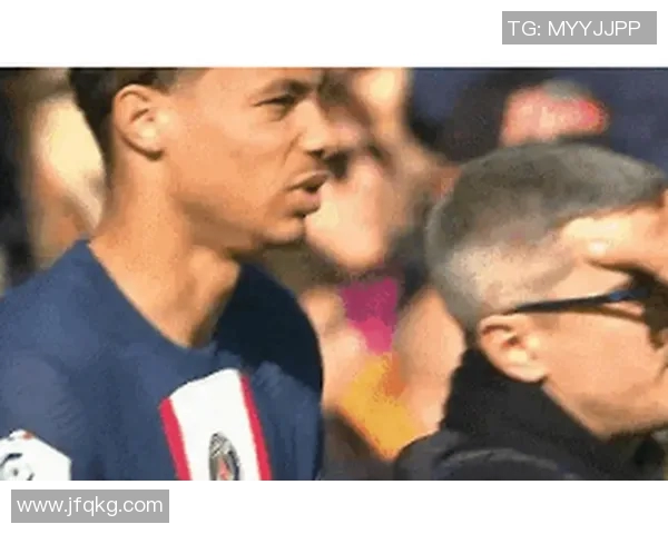 巴黎圣日耳曼宣布签下AC米兰前锋伊布拉希莫维奇，将联袂内马尔携手冲击法甲冠军！