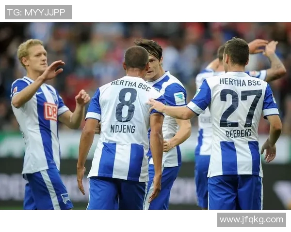 巴拉伯罗梅开二度，贝蒂斯客场3-1战胜埃瓦尔——足球魅力点燃赛场激情