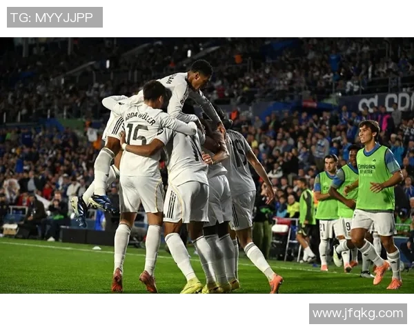 皇马主场大胜，重夺西甲榜首位置