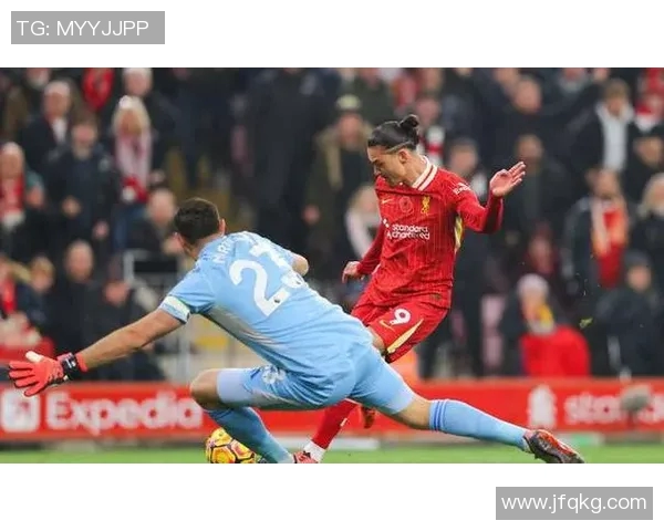 英超切尔西逆袭曼城夺冠,利物浦屈尊次席,瓜帅叹苦不堪 英超切尔西逆袭曼城夺冠,利物浦屈尊次席,瓜帅叹苦不堪